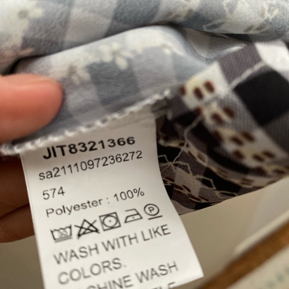 Maternity Blouse Black and White - Picture 4 of 4